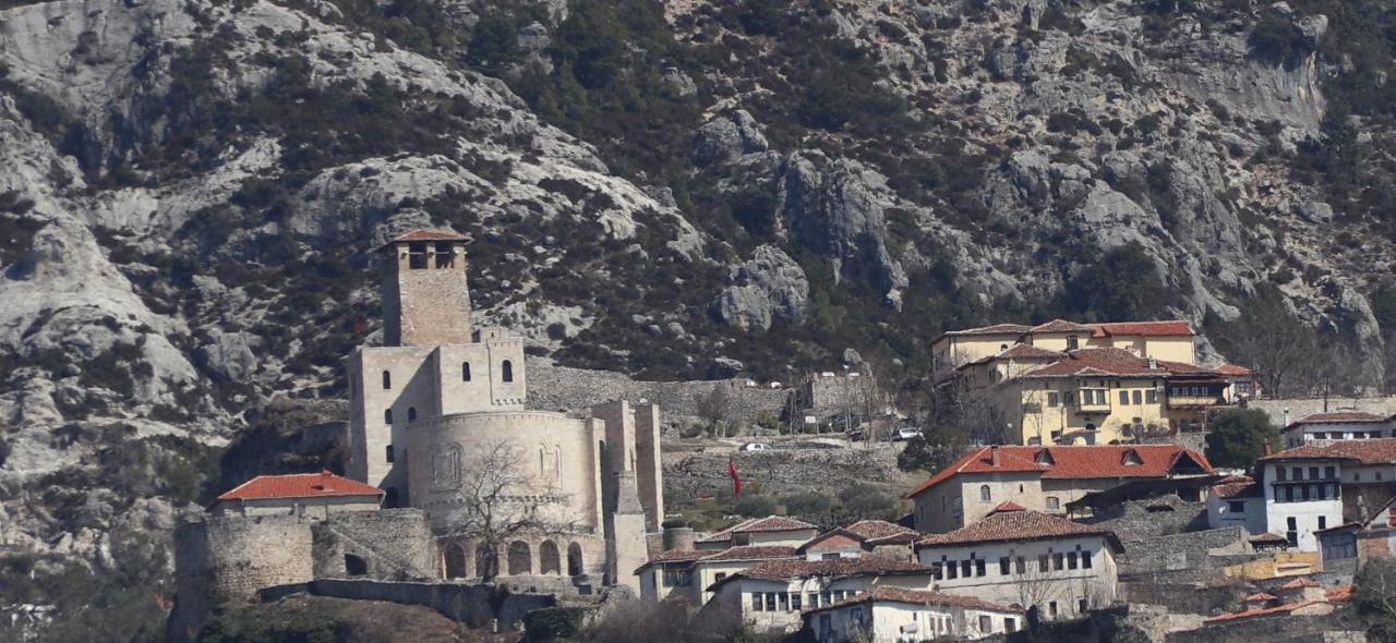 Rooms Merlika -Inside The Castle- Krujë Exterior foto